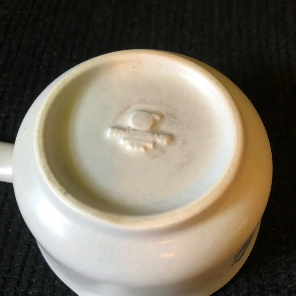 11026 Pfaltzgraff VINTAGE Stoneware Yorktowne Sauce Spout small bowl USA Blue